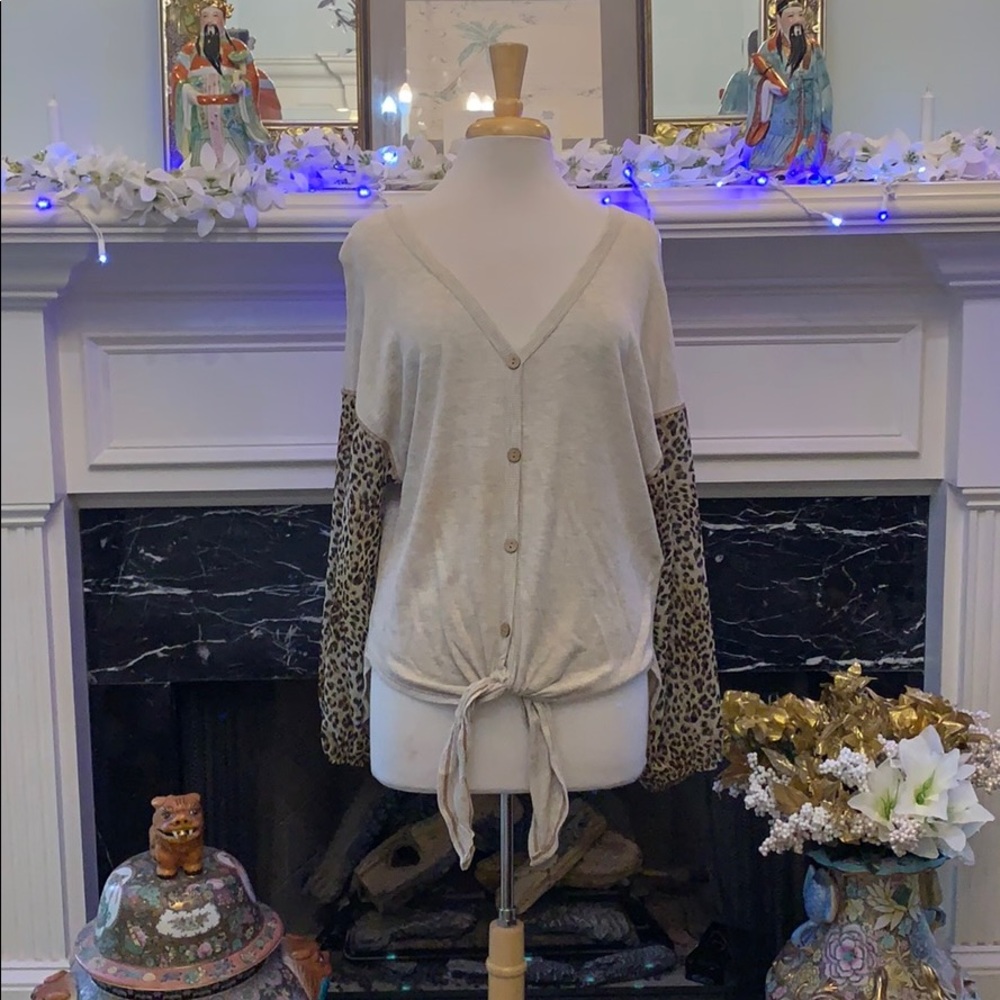NWOT beige knit top w/ sheer leopard print sleeve